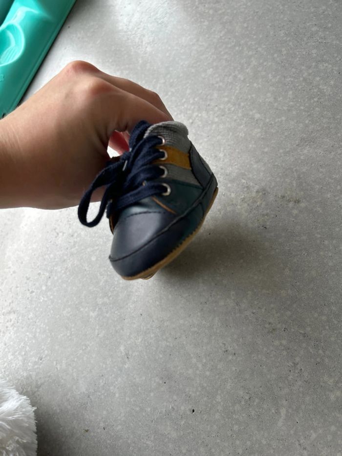 Chaussure bébé - photo numéro 2