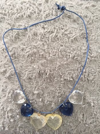 Collier « cœurs » NEUF