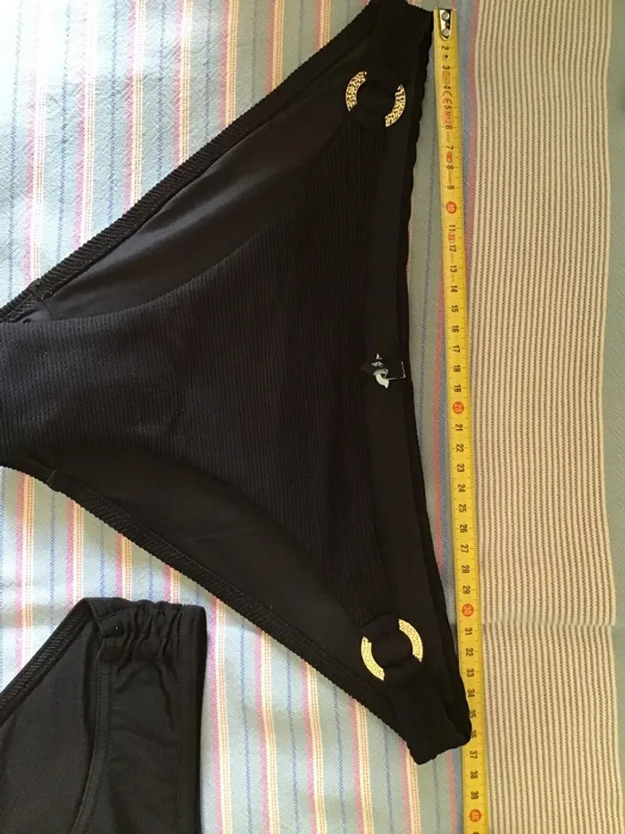 2 bas de maillots de bains noirs - photo numéro 9