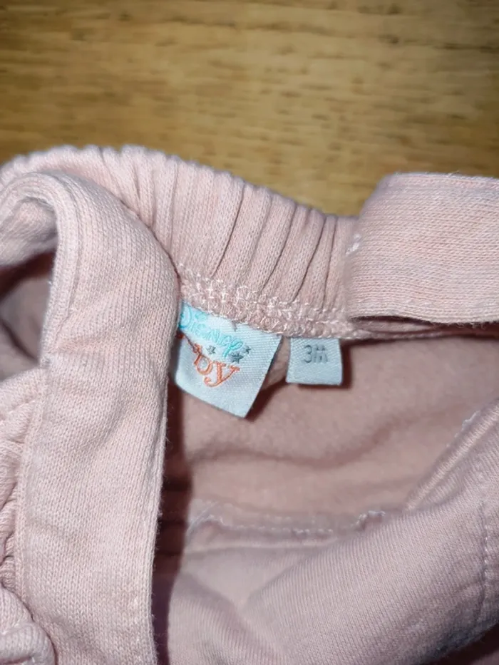 Combinaison Disney baby 3 mois excellent état rose fille - photo numéro 3