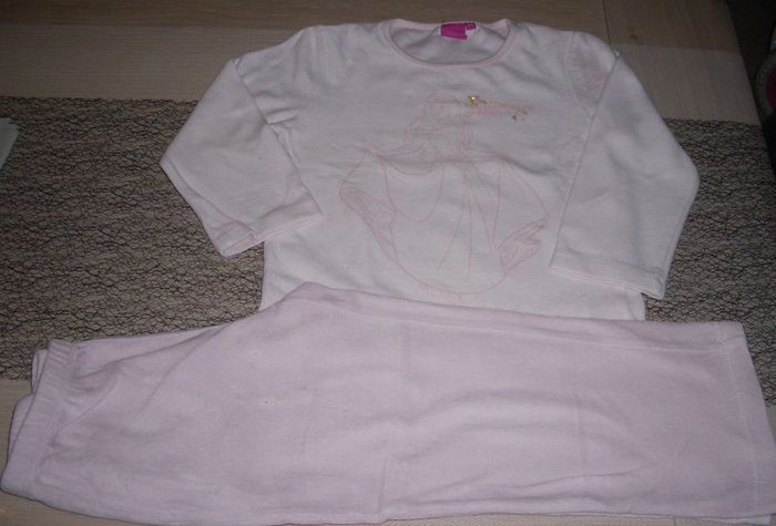 pyjama velours disney aurore 3/4 ans