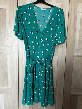 Robe verte fleurie Camaïeu t.xl