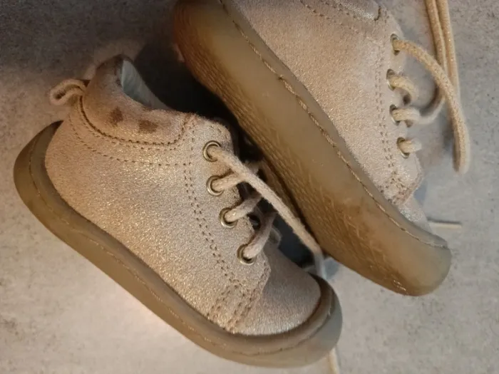 Chaussures lacets dorées bébé 20 Verbaudet - photo numéro 2