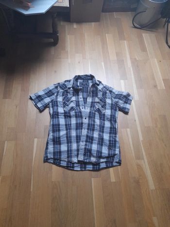 Chemise à carreaux manches courtes