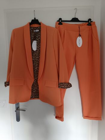 Ensemble femme neuf avec étiquette (135€