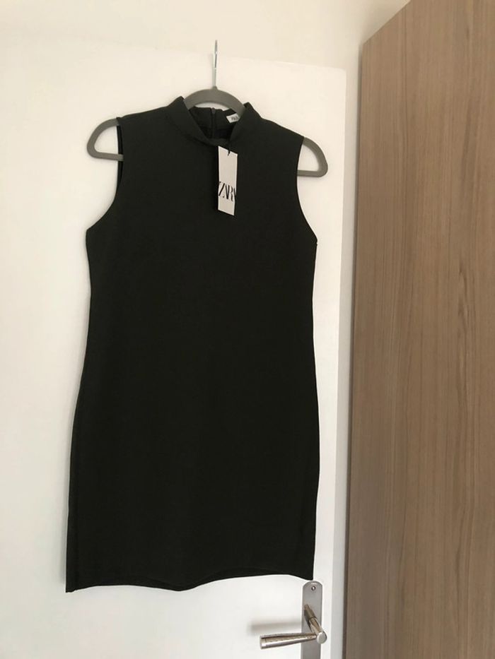 Superbe belle robe à col cheminée kaki Zara neuve avec étiquette taille S - photo numéro 2