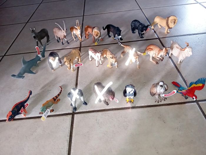 Figurines moyennes + Schleich