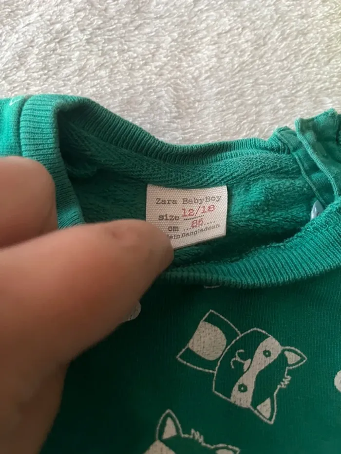 Très beau pull à. Longue manche pour bébé garçon Zara - photo numéro 2