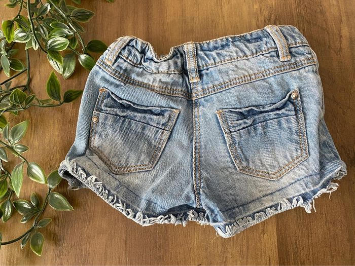 Short en jeans tape à l’œil 3 ans - photo numéro 3