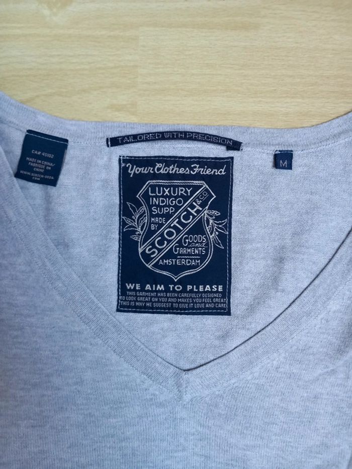 Pull gris col V en excellent état Taille M - photo numéro 4