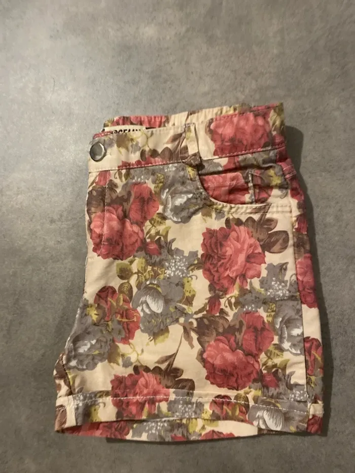 Short floral