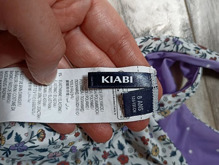 Maillot de bain 1 pièce réversible Kiabi taille 8 ans - photo numéro 9