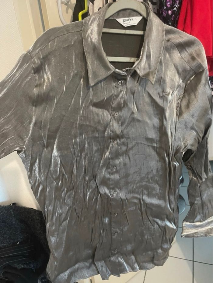 Chemisier argenté collection Rita Ora