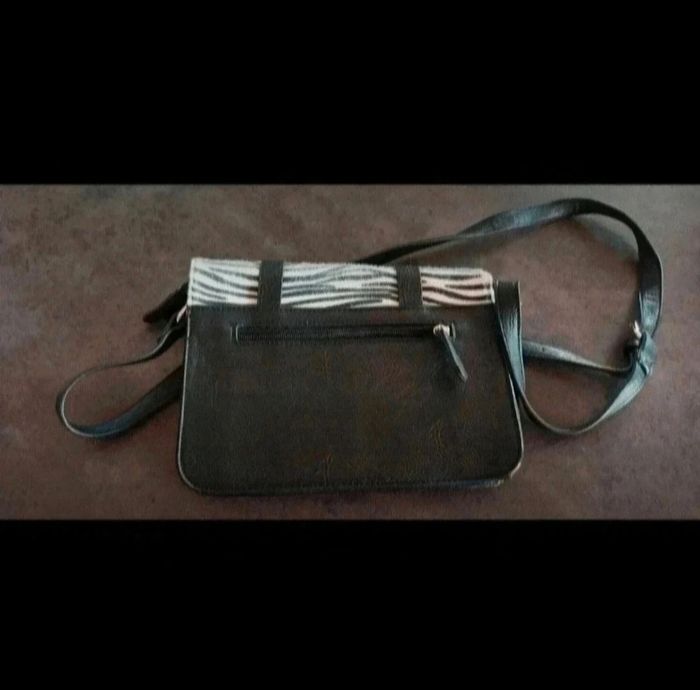 Pochette simili cuir et imprimé zèbre Texto - photo numéro 2