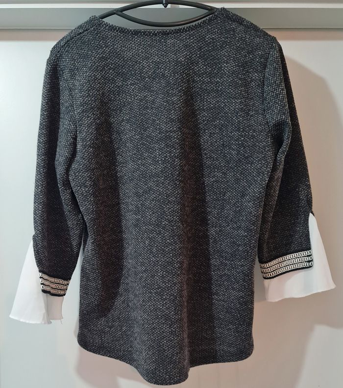 T. 36 - Haut gris chiné chic avec détails blancs – très bon état - photo numéro 2