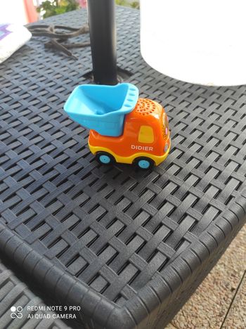 Camion benne tut tut bolide