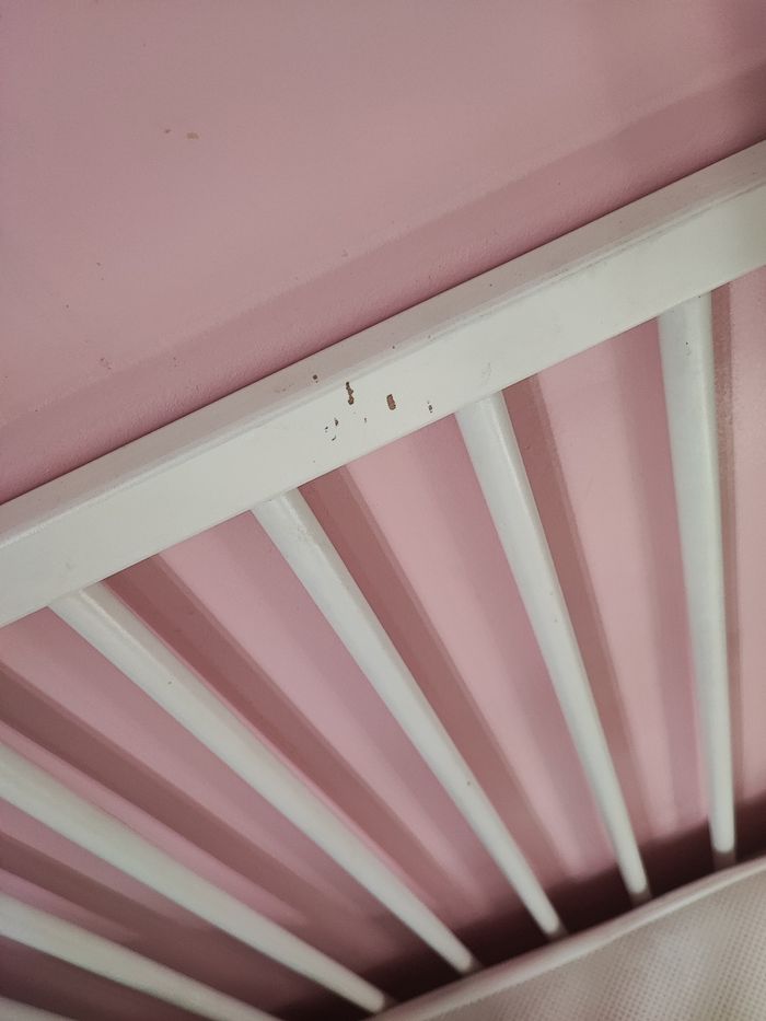 Lit a barreaux+matelas