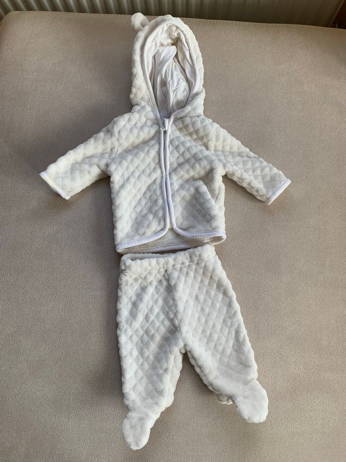 Ensemble pilou blanc Kiabi 0 mois