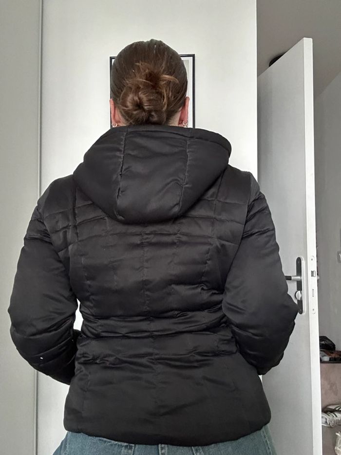 Doudoune noire Calvin Klein femme – Taille S Ultra chaude | Capuche réglable | Bon état général - photo numéro 5