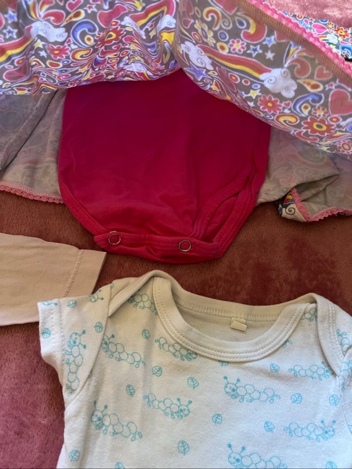 Lot vêtements fille Taille 3 mois - photo numéro 4
