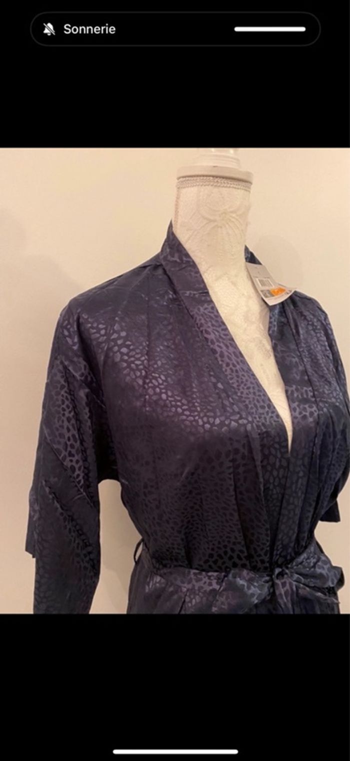 Peignoir satinée neuf L - photo numéro 5