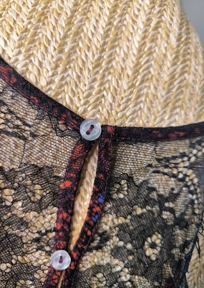 Top Kaporal à fines bretelles – motif léopard & dentelle - photo numéro 3