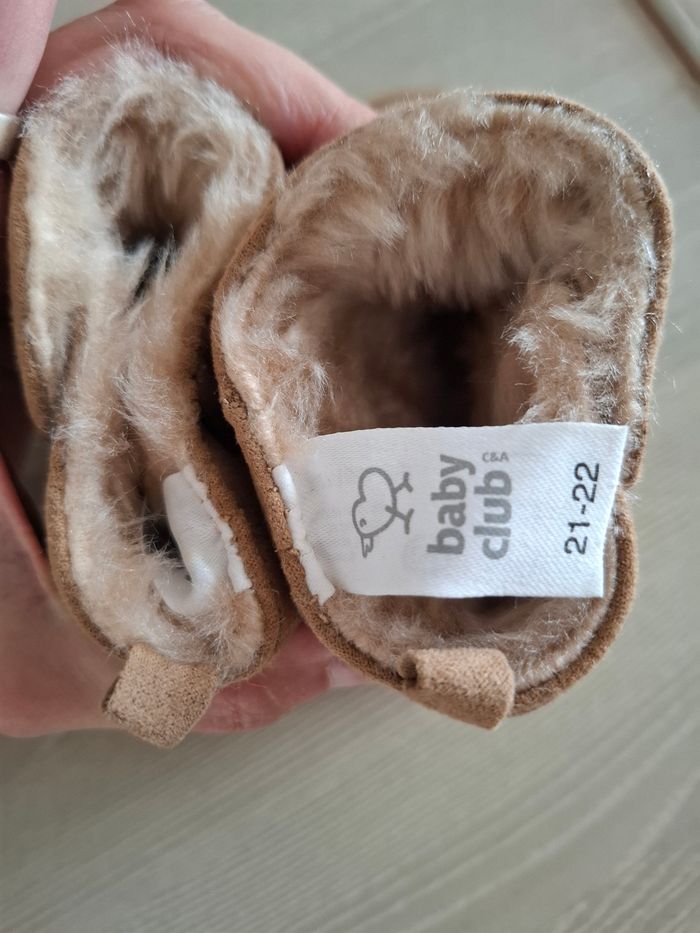 Chaussons 1an T.22 - photo numéro 4