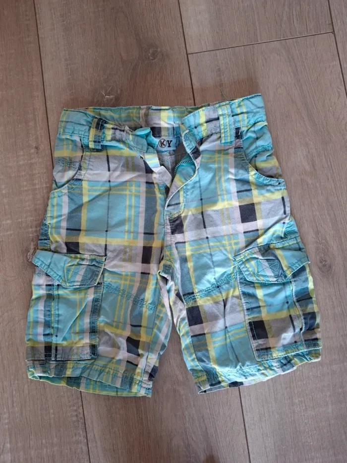 Short 4 ans