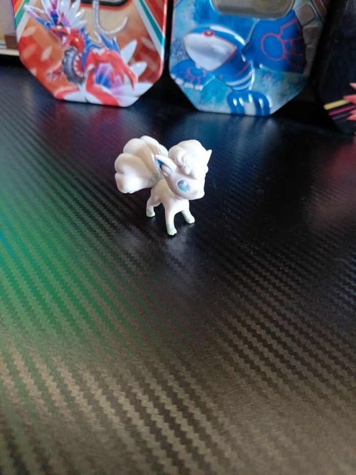 Figurine pokémon goupix