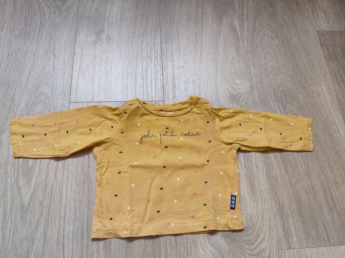 Lot t-shirts manches longues 12 mois - photo numéro 7