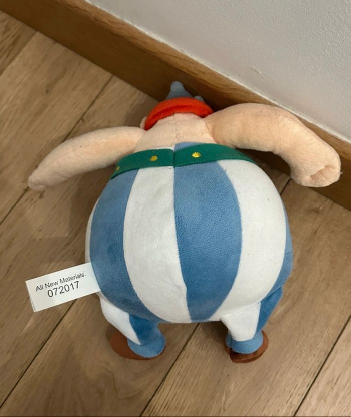 Peluche Obélix, parc Astérix comme neuve - photo numéro 3