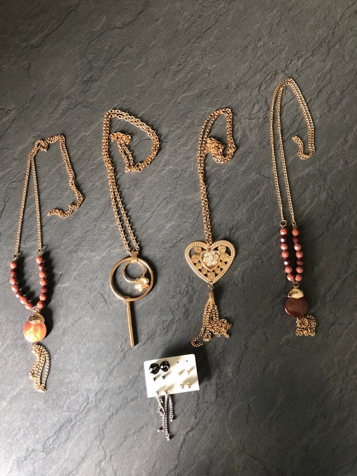 Lot bijoux fantaisies - photo numéro 1
