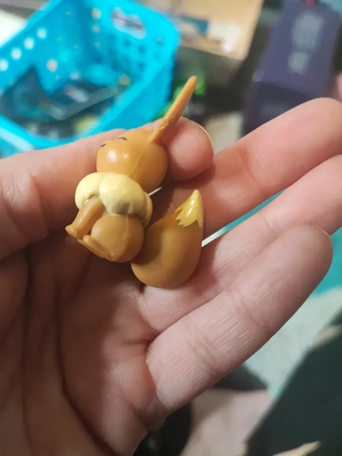 Figurine pokemon Evoli 3cm - photo numéro 3