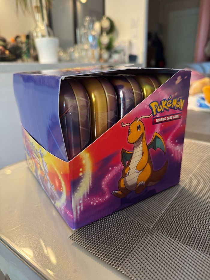 Display Pokémon mini tins pouvoirs de kanto juin 2025 - photo numéro 3
