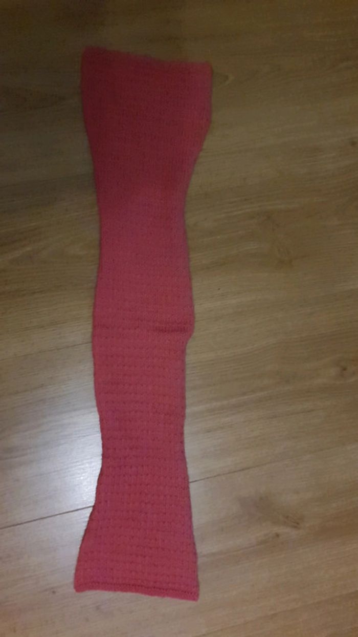 écharpe tricote main fushia