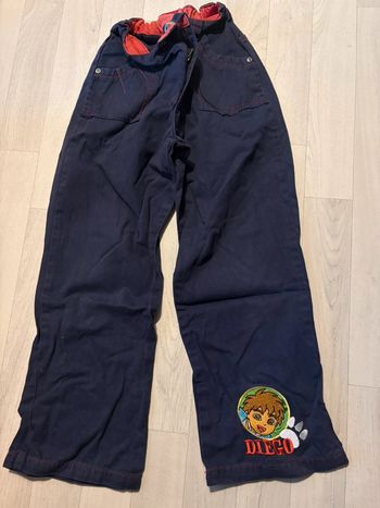 Pantalon bleu marine Diego 8 ans très bon état