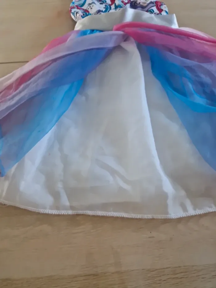 Jolie robe licorne taille 4 ans - photo numéro 2