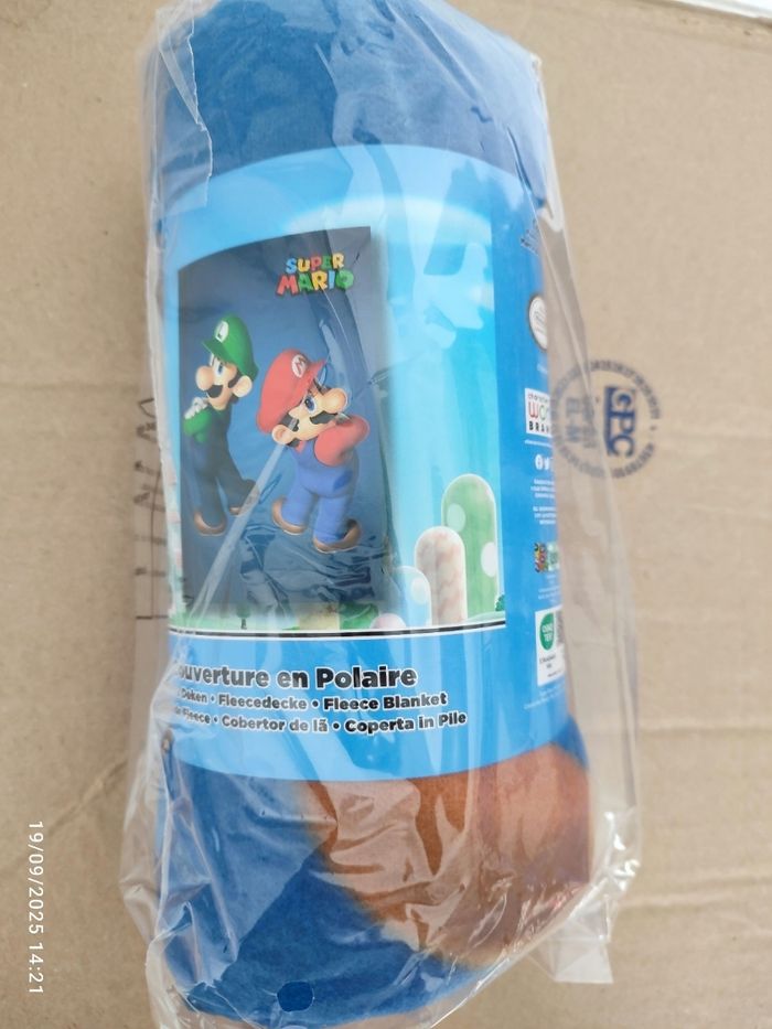 Plaid mario