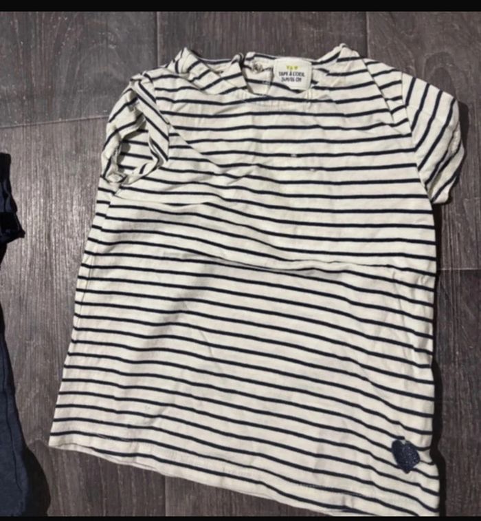 Lot de deux tee shirt fille 18 24 mois - photo numéro 4