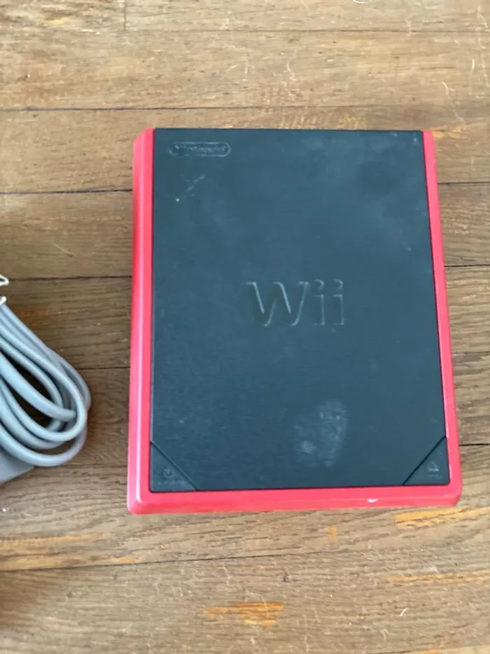 Wii mini rouge - photo numéro 2