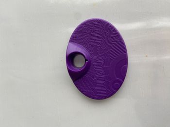 Accessoires Poupée Monster High socle présentoir Violet