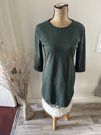 Robe courte dentelle au dos made in italy 
