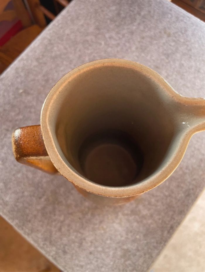 Cruche à eau ou vin en terre cuite - photo numéro 3