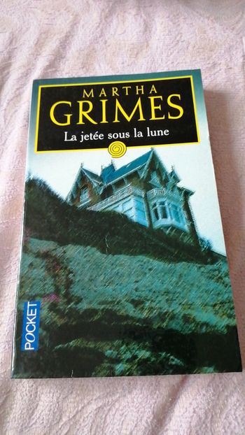 La jetée sous la lune