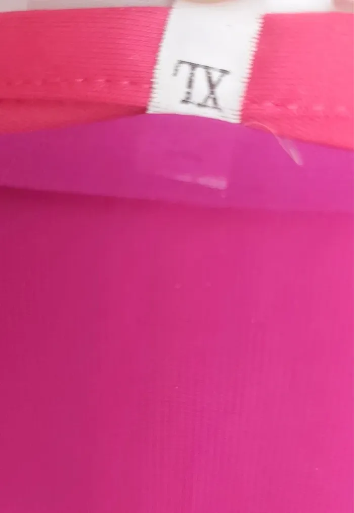 Jolie robe orientale fuschia neuve - photo numéro 4