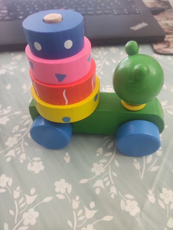 Jouet à tirer en bois