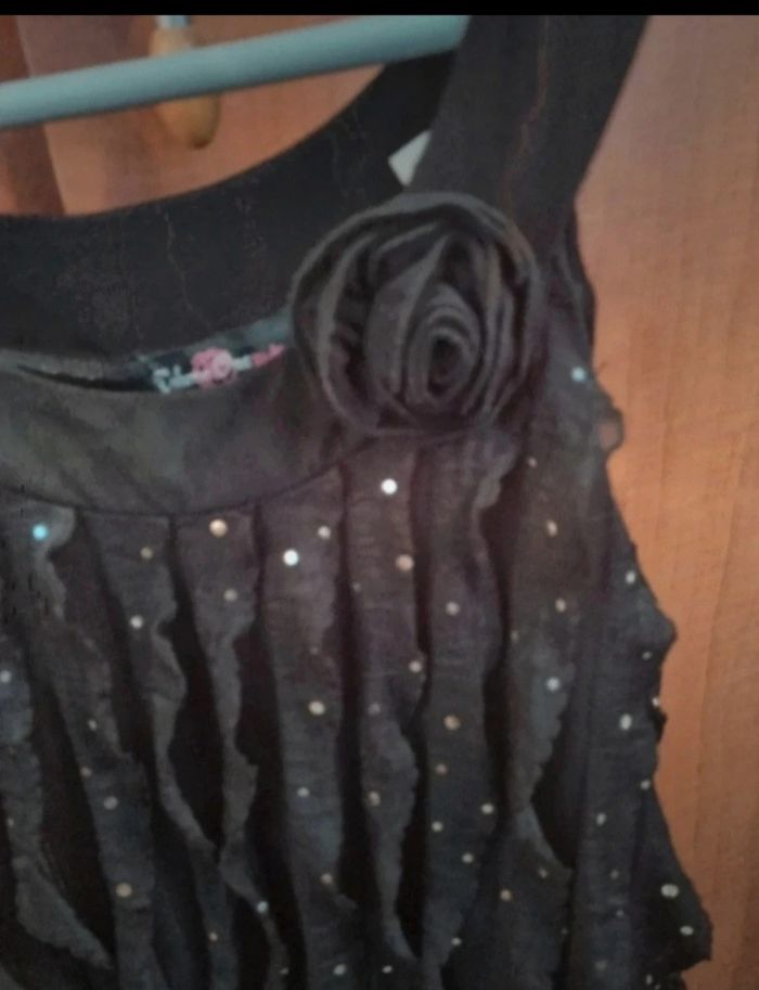 Robe noir a paillettes taille 12/14 ans - photo numéro 2