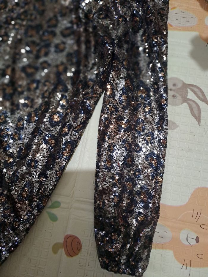 Robe à paillettes motif léopard – Taille 48 - photo numéro 4