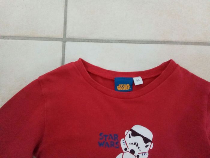 T-shirt Star Wars taille 5 ans - photo numéro 2