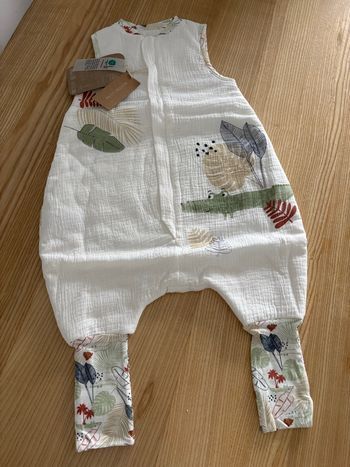 Gigoteuse, petit béguin neuf taille 12/18mois 